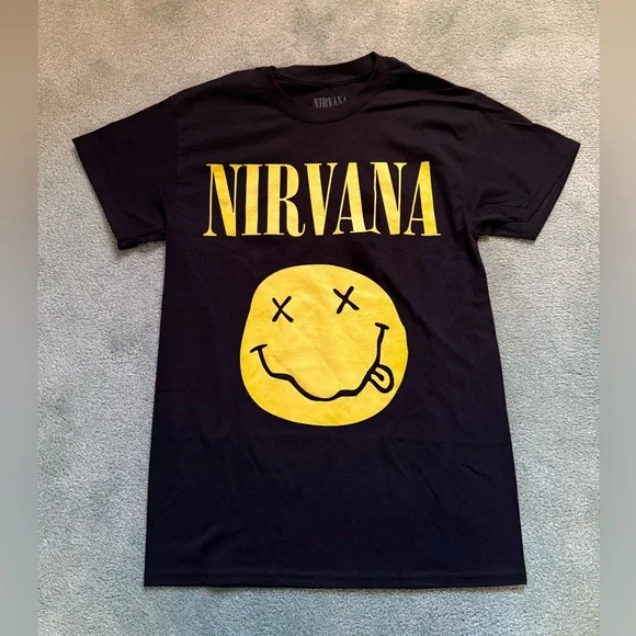 🔥 Brand New Nirvana Black Tee – Men’s Small 🔥 - Picture 2 of 5